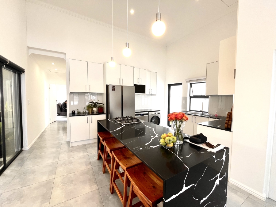 3 Bedroom Property for Sale in Sandown Western Cape